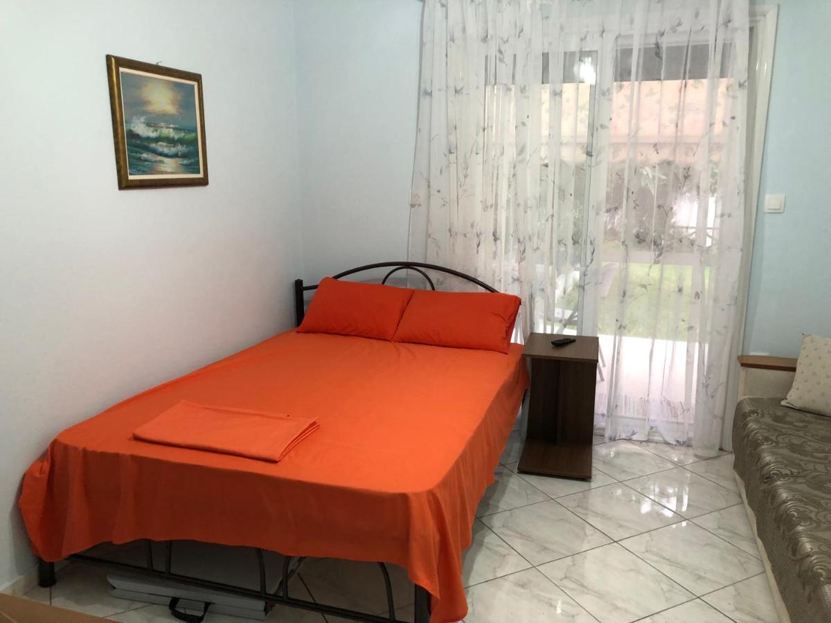 Thea Sea Apartment Nea Moudania Exterior foto